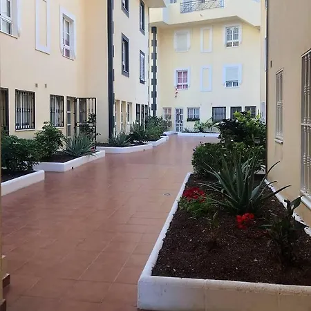 Residencia Arcoiris For Holiday Apartment Callao Salvaje